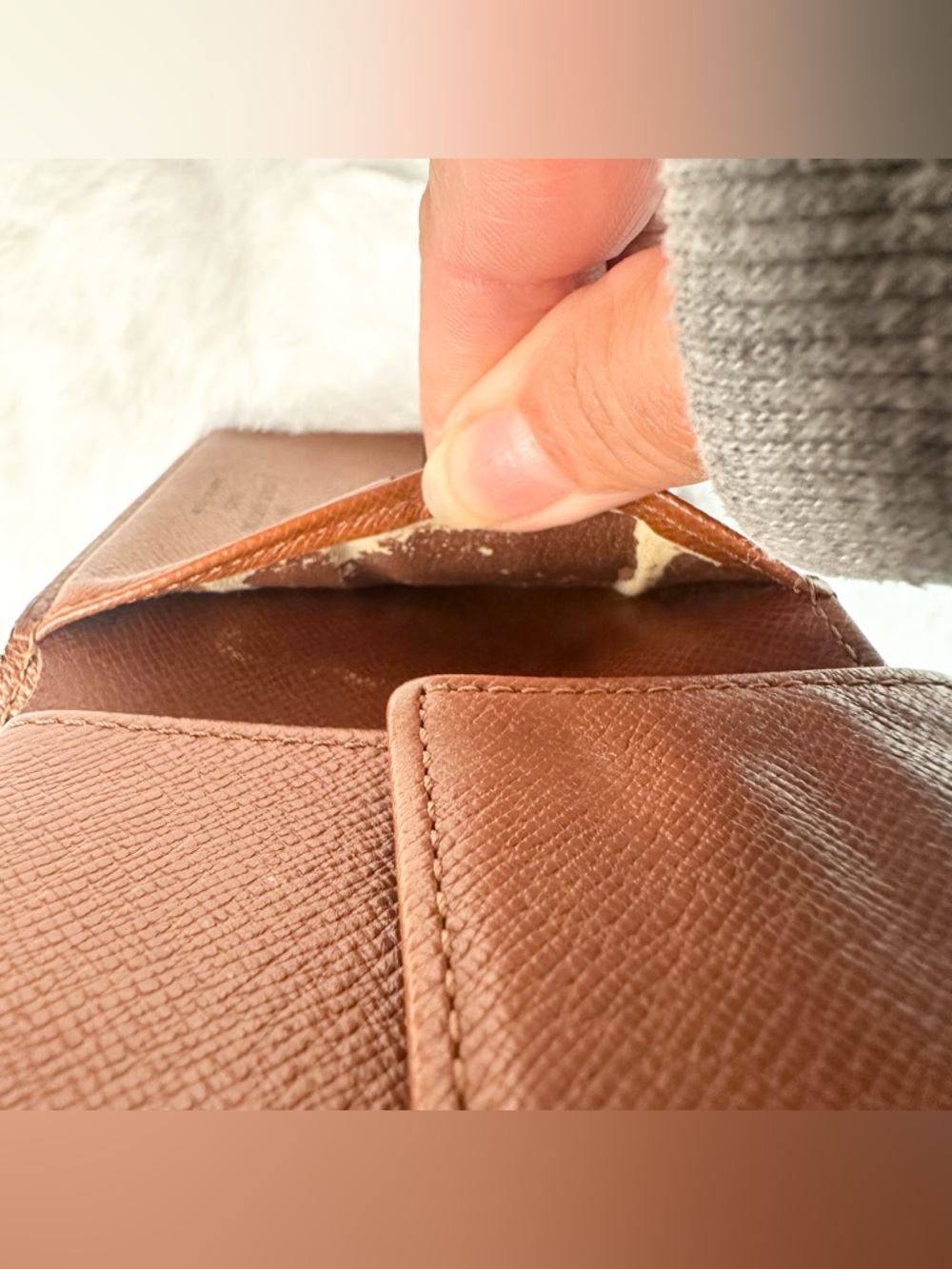 *LOUIS VUITTON* Marco Monogram Leather Men's Wallet - Picture 7 of 12